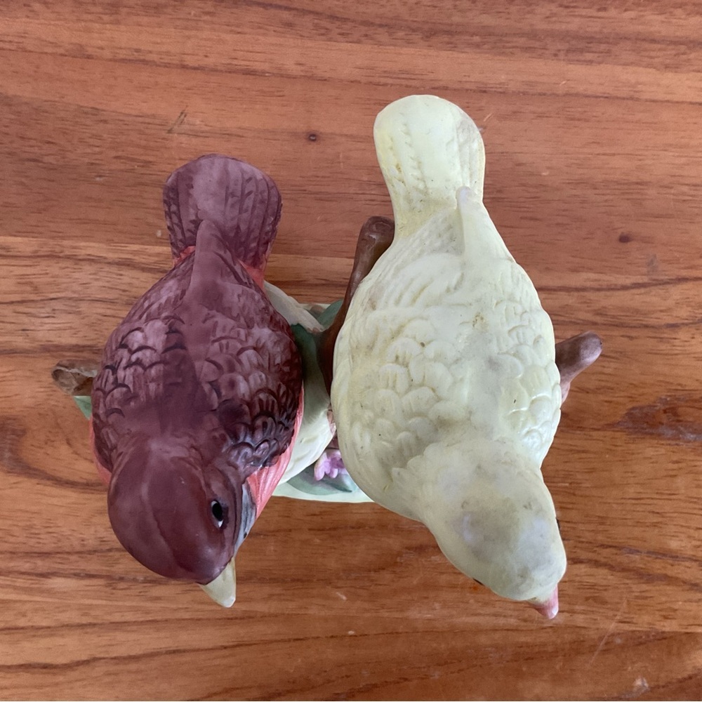 Vintage Two Birds in a Nest Salt and Pepper Shakers - Picture 5 of 7